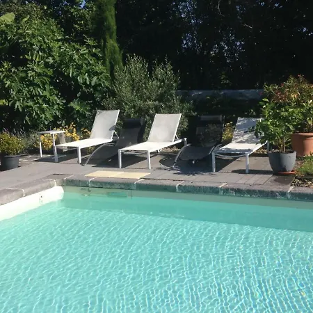 Riom, 2 Pieces, 2 Personnes - Fr-1-630-193